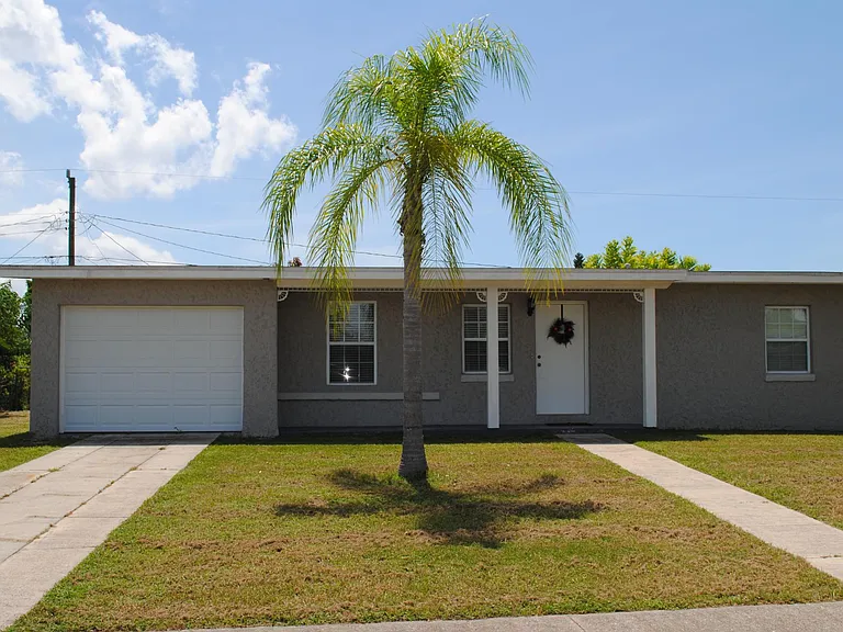 21463 Mallory Ave — Photo 2