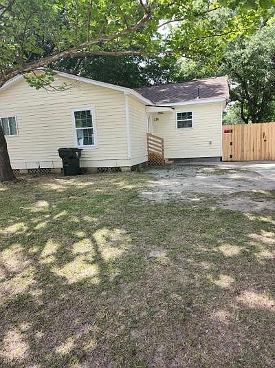 1st image of 228 Challedon Dr