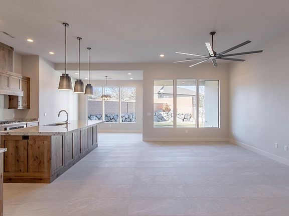 5th image of 2145 Red Mountain Dr
