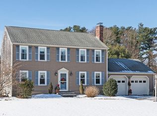 6 Fieldcrest Cir, South Easton, MA 02375
