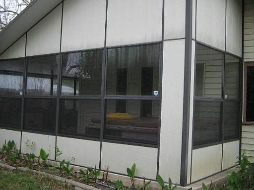 4th image of 7111 GLEN POINT DR