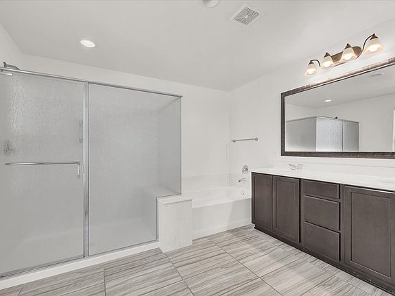 16-10633 Country Knoll Way-16_10132025