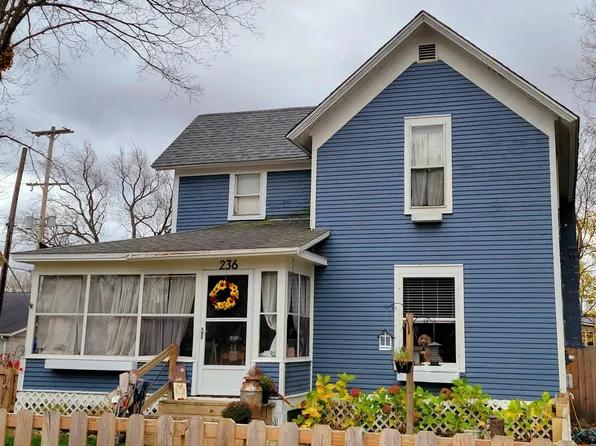 236 E Thorn St, Hastings, MI 49058