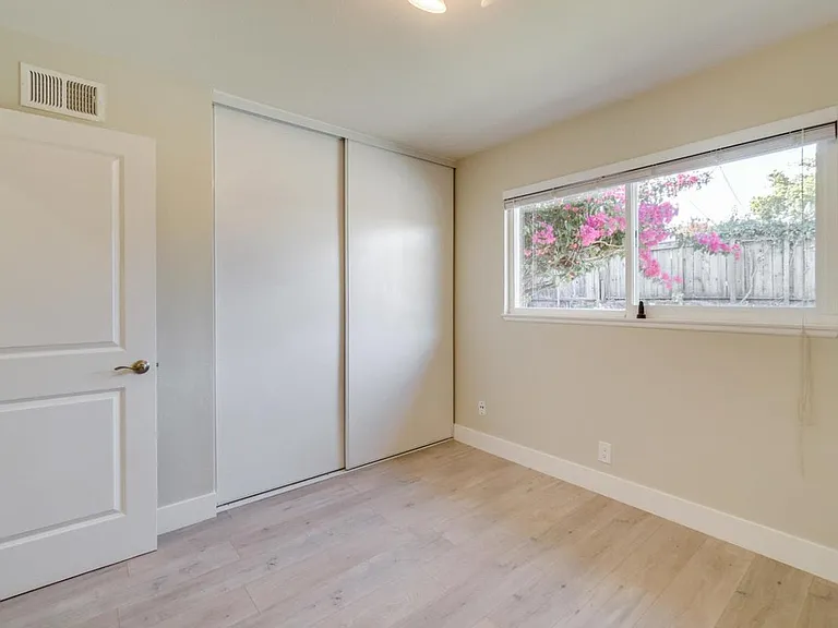 5551 Yale Dr — Photo 23