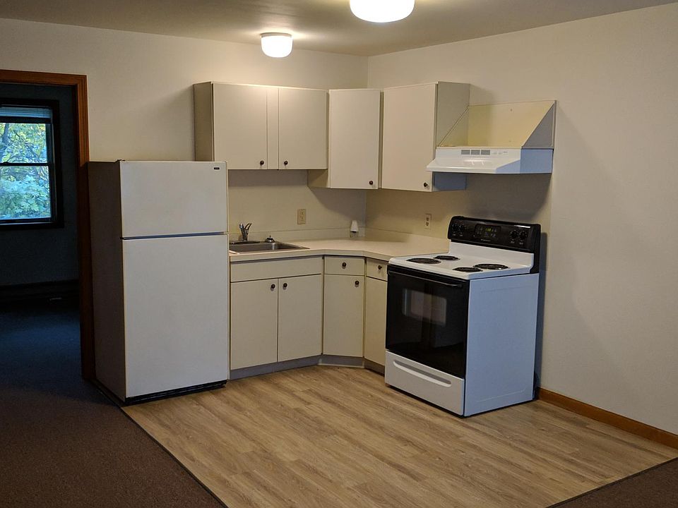 1st image of 225 Maple St APT 7