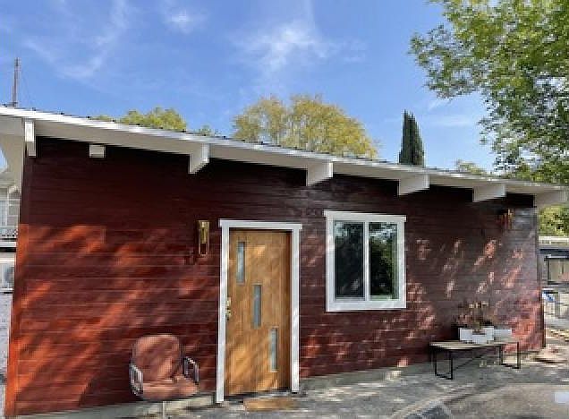 1st image of 3815 Sunbeam Dr