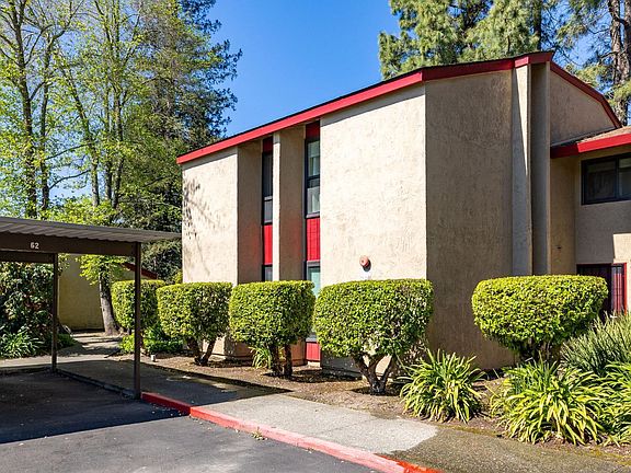 2nd image of 59 Redwood Court