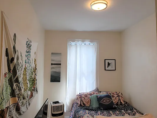 Rented by Signature Property Realty | media 37