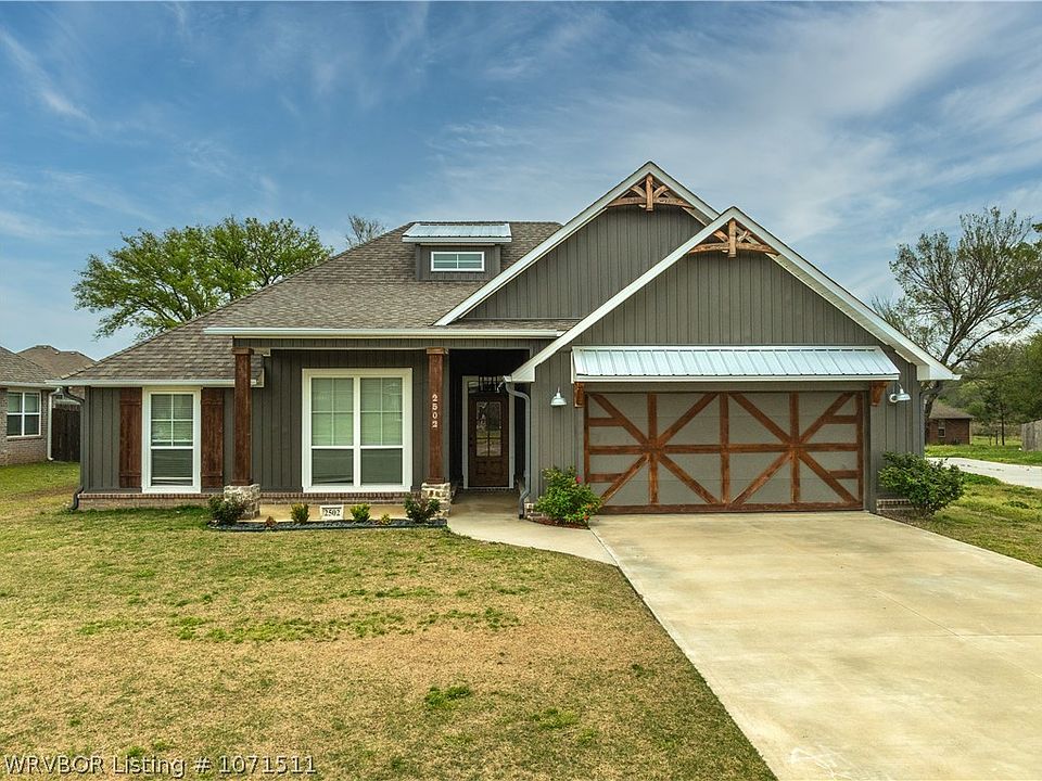 1st image of 2502 Mimosa St