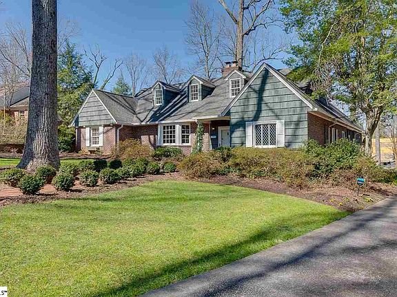 3rd image of 105 Indian Springs Dr