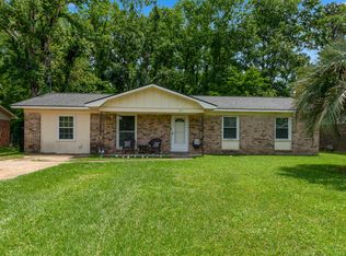 225 Arbor Rd, Summerville, SC 29485