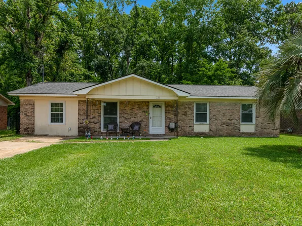 225 Arbor Rd, Summerville, SC 29485