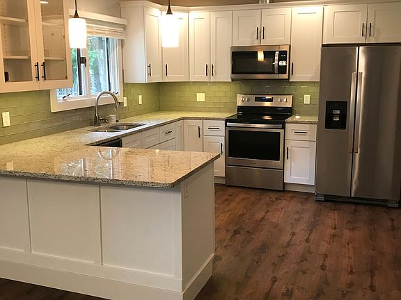4th image of 1335 Lincoln Pl