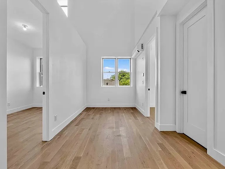 173 Tompkins Ave #4C — Photo 9