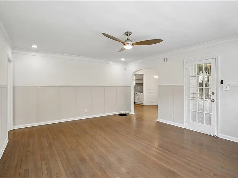 1649 Beecher St SW — Photo 3