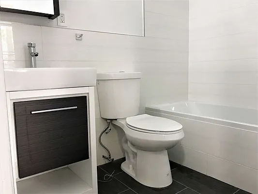 Rented by Bruma Realty LLC | media 8