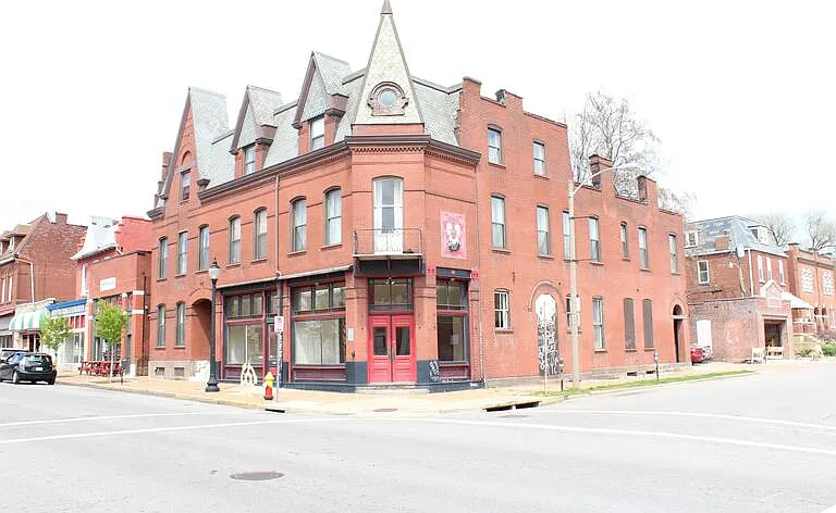 2835-1 W Cherokee St — Photo 11