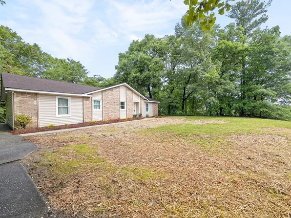 1704 11th Pl S, Phenix City, AL 36869