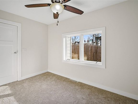 4th image of 409 Greene St