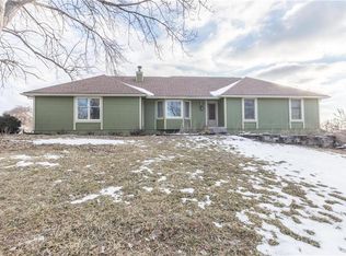 6341 SE Oak Ridge Ln, Holt, MO 64048