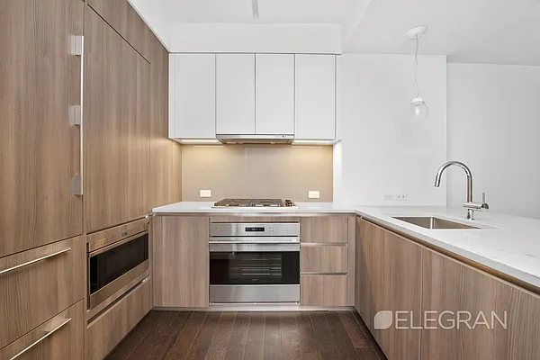 Rented by (Legacy) Elegran | media 25