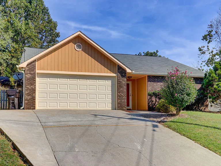 800 Black Rock Cir — Photo 16