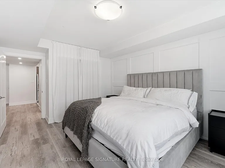 263 Wellington St W #301 — Photo 12