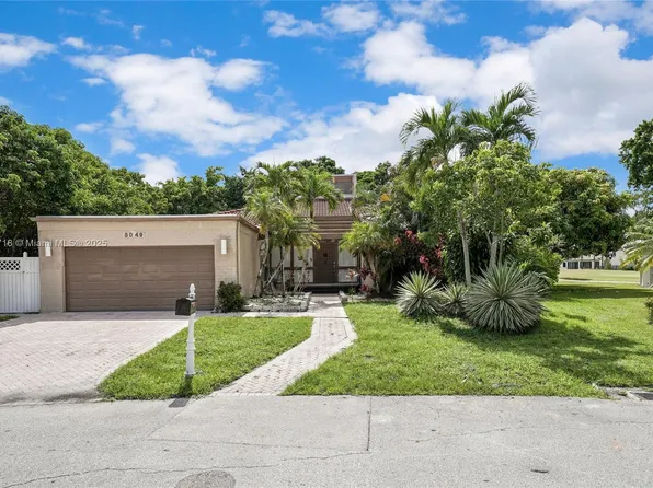 8049 Buttonwood Cir, Tamarac, FL 33321