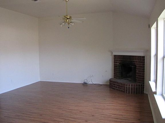 2nd image of 1705 McGarry Ln