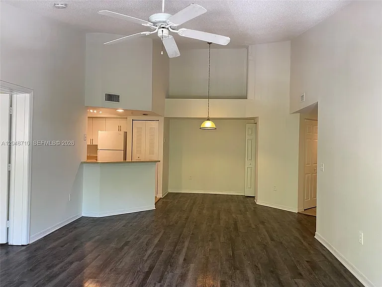 4177 N Haverhill Rd #808 — Photo 30