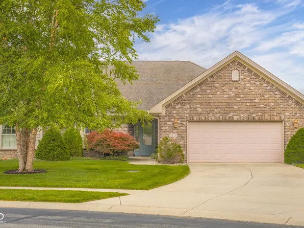5029 Anna Maria Dr, Columbus, IN 47203
