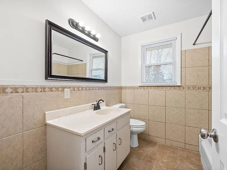 2522 Timberwood Dr — Photo 17
