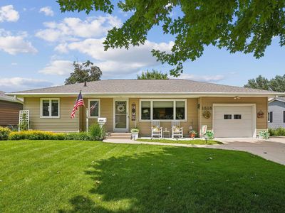 1515 W 8th St, Cedar Falls, IA, 50613