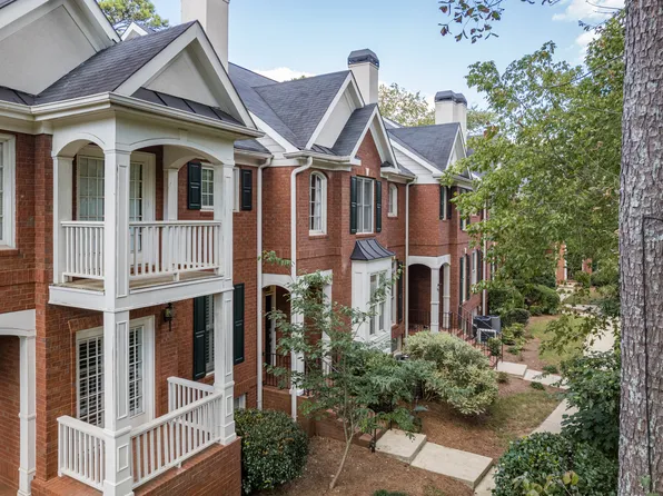 1194 Brookhaven Gln NE, Atlanta, GA 30319