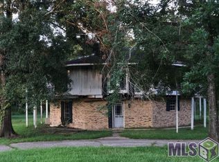 8370 Phillips Rd, Saint Amant, LA 70774