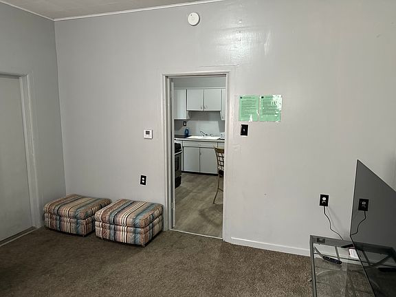 2nd image of 6611 Hosmer Ave