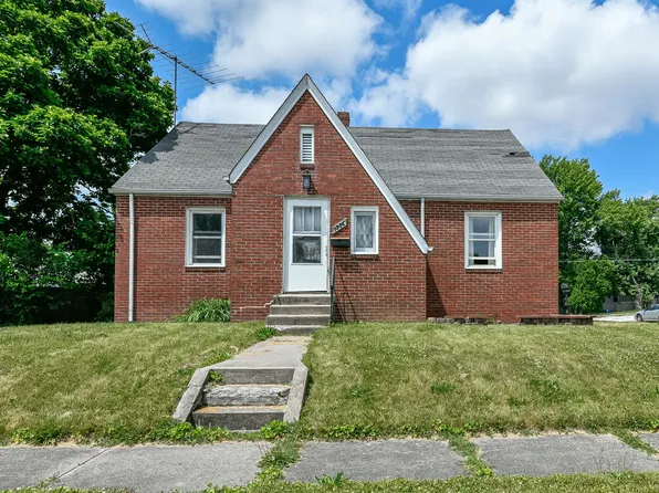 1934 N C St, Elwood, IN 46036