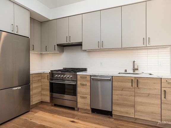 5th image of 37 Grace St #203