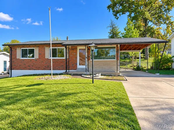 10916 Arctic Dr, Saint Louis, MO 63123