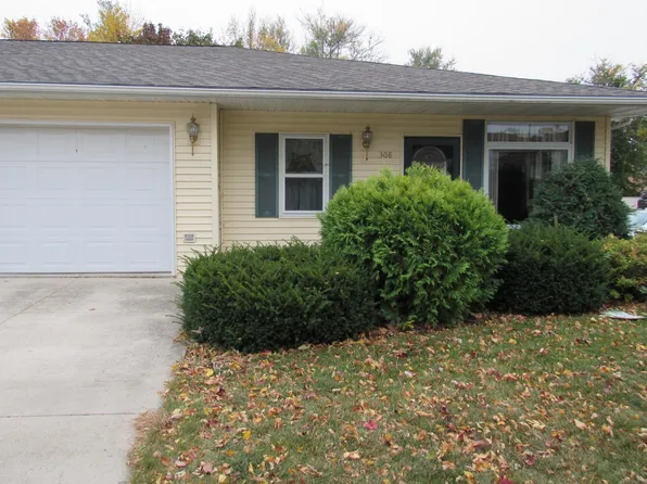 308 E 10th St, Blue Earth, MN 56013