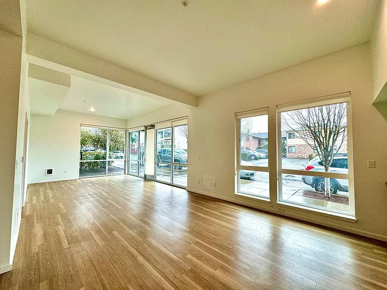 Sunnyside — Photo 38