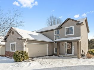 1652 Philipp Way, Shakopee, MN 55379