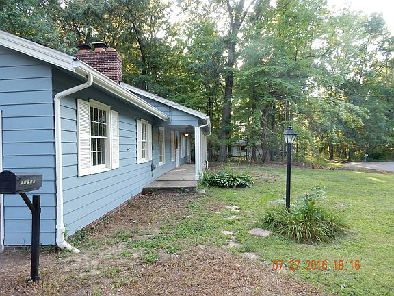 3rd image of 8500 Stuhldreher St NW