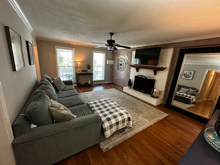 Conrad Cir — Photo 4