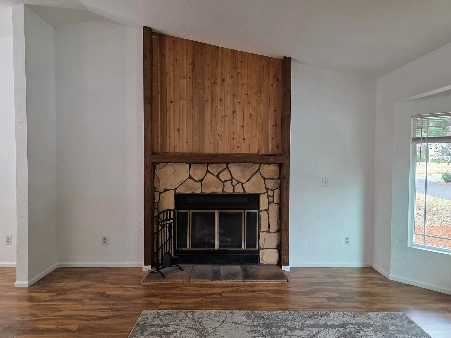 4 Bedroom Home In Convenient Bremerton Location! — Photo 4