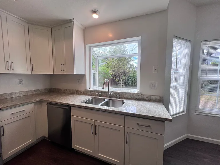 34299 Maybird Cir — Photo 11