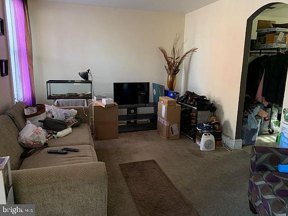 4th image of 1346 W 6th St