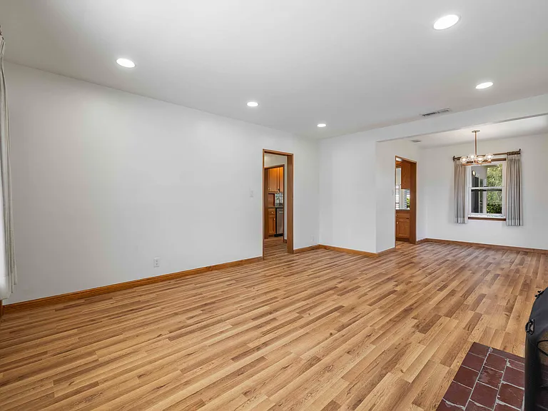22826 Marjorie Ave — Photo 29