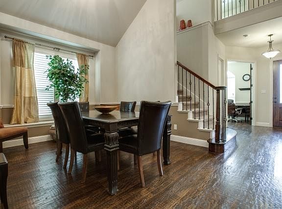 4th image of 1410 Saint Tropez Ln