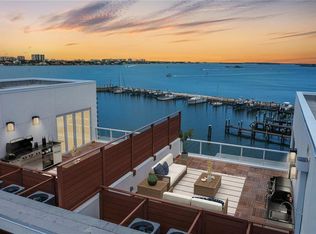 864 N Osceola Ave, Clearwater, FL 33755